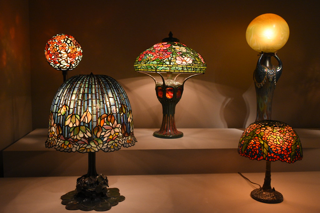 louis comfort tiffany lamps